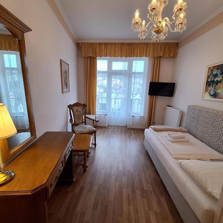 Ld Morava Hotel KLV Exterior foto