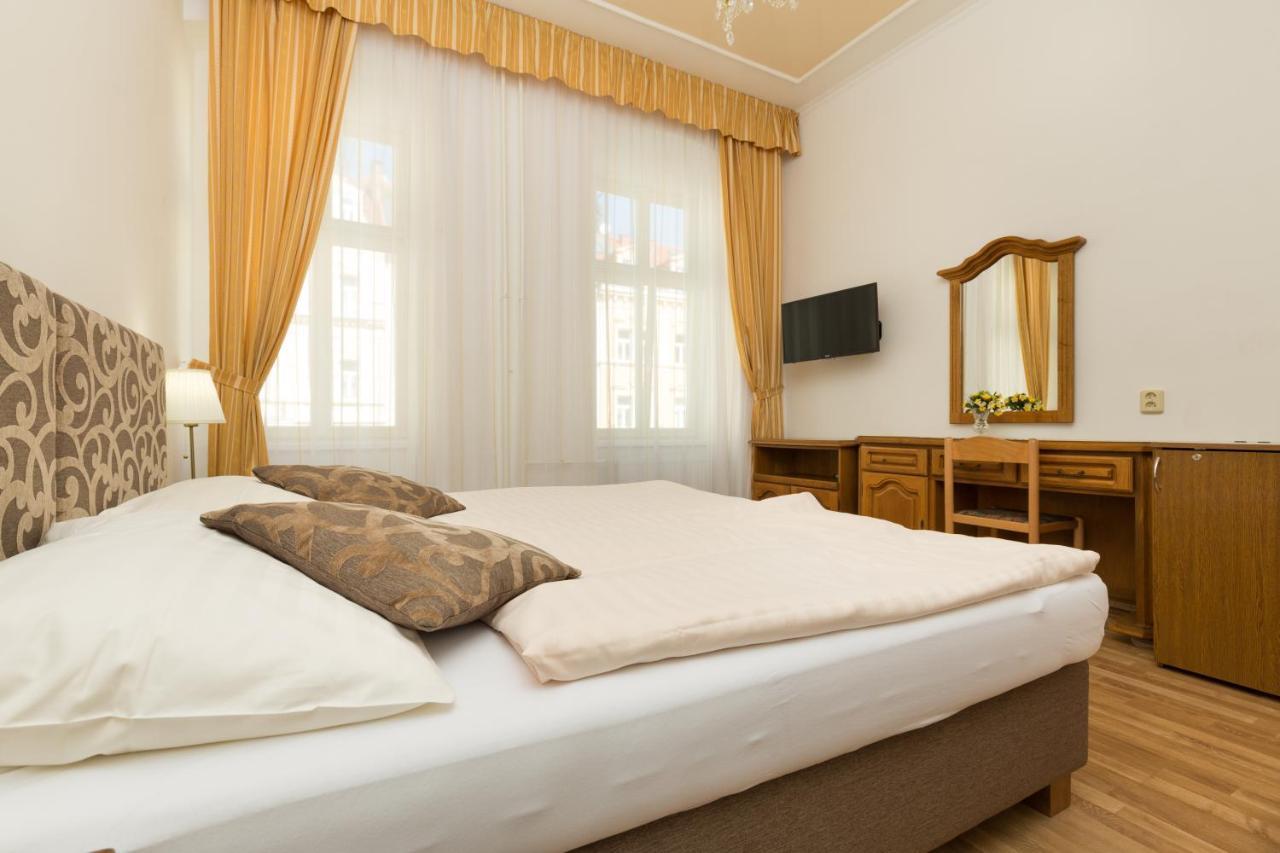 Ld Morava Hotel KLV Exterior foto
