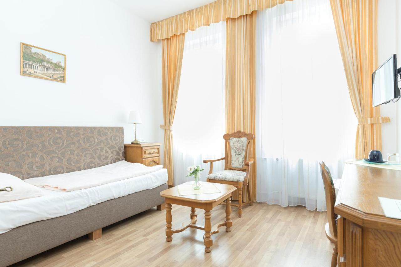 Ld Morava Hotel KLV Exterior foto