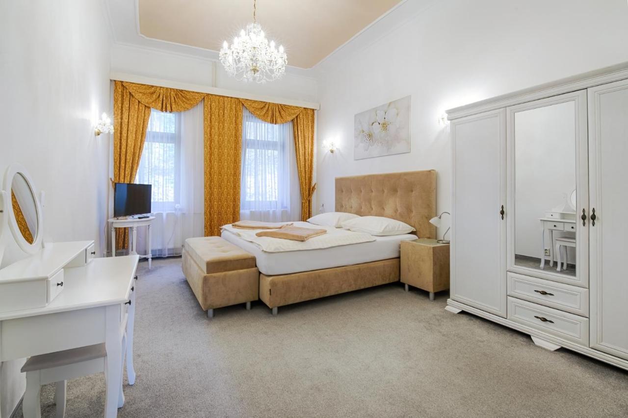 Ld Morava Hotel KLV Exterior foto