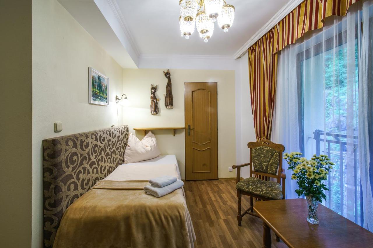 Ld Morava Hotel KLV Exterior foto