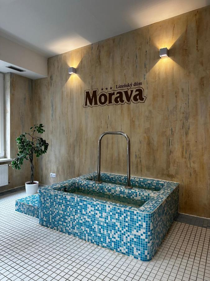Ld Morava Hotel KLV Exterior foto